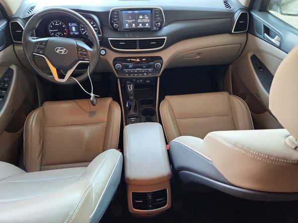 2019 HYUNDAI TUCSON