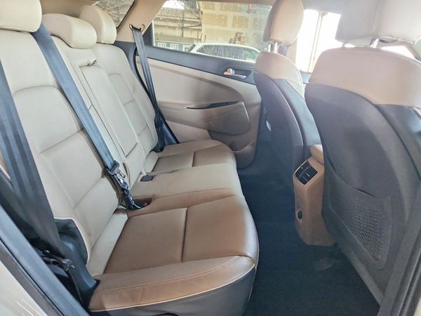2019 HYUNDAI TUCSON
