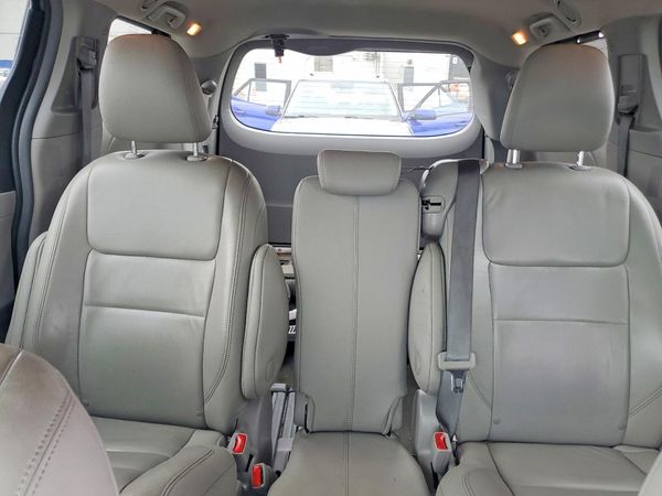 2015 TOYOTA SIENNA