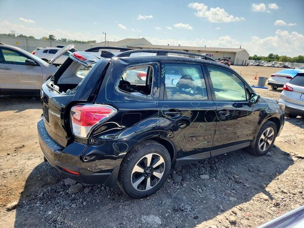 2018 SUBARU FORESTER