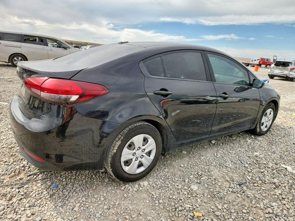 2017 KIA FORTE LX Base