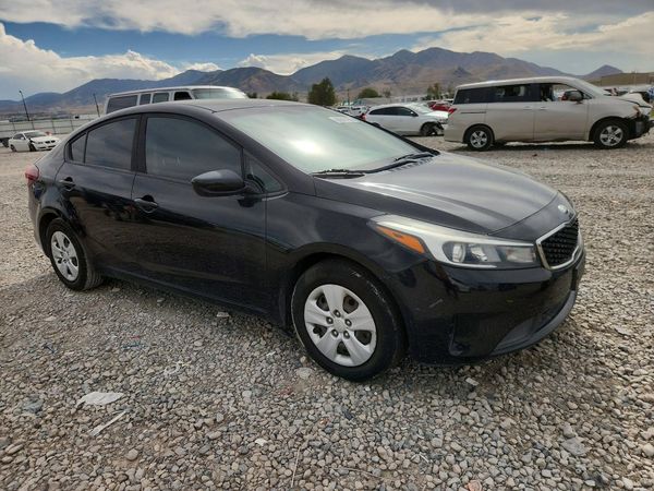 2017 KIA FORTE LX Base