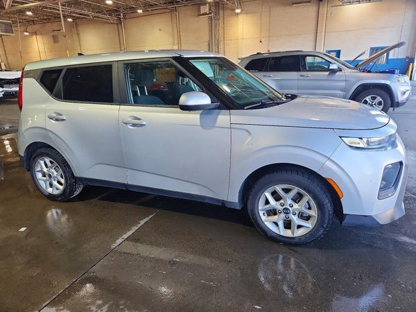 2021 KIA SOUL LX, S, X-Line — Passenger 3/4