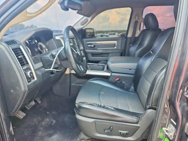 2017 RAM 1500 SLT