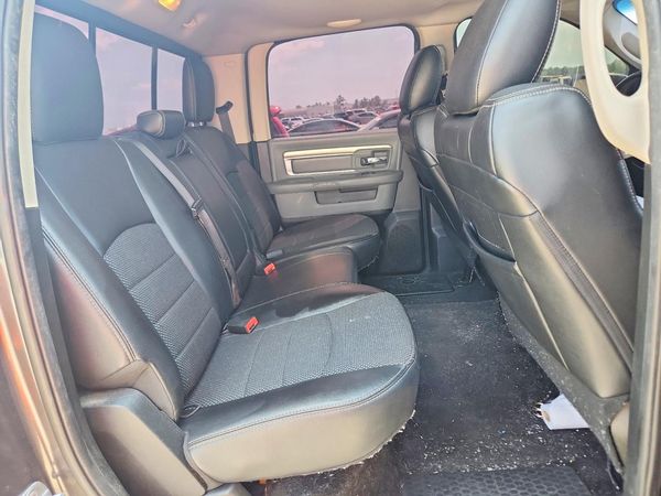 2017 RAM 1500 SLT