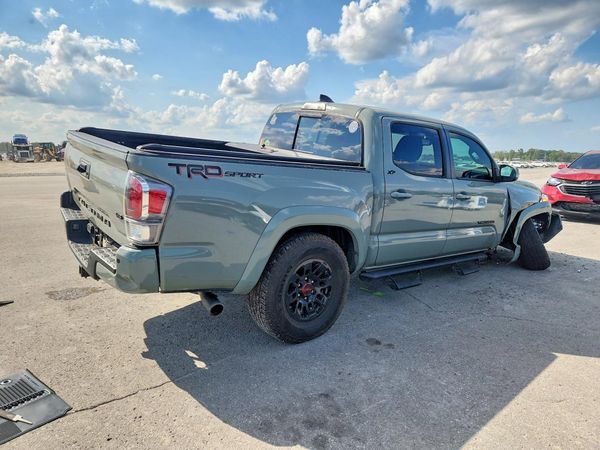 2022 TOYOTA TACOMA SR5