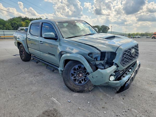 2022 TOYOTA TACOMA SR5