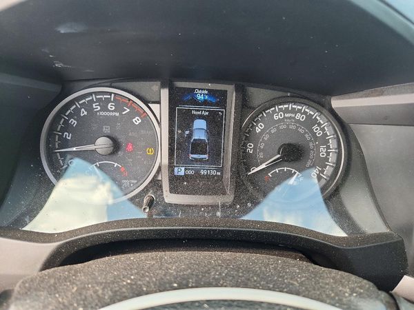 2022 TOYOTA TACOMA SR5