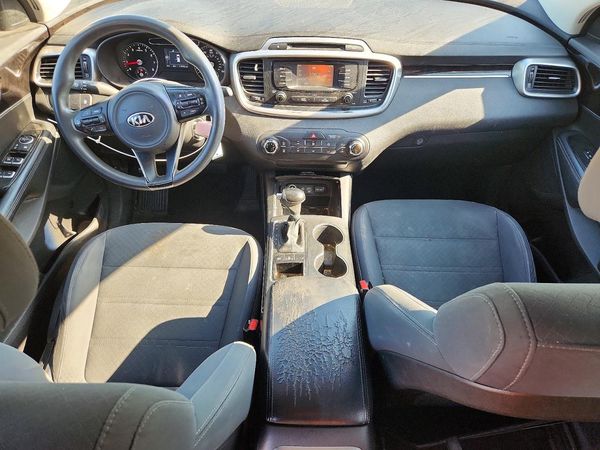2017 KIA SORENTO L, LX