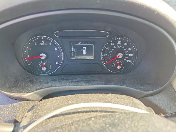 2017 KIA SORENTO L, LX