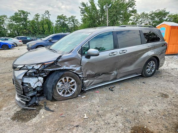 2026 TOYOTA SIENNA