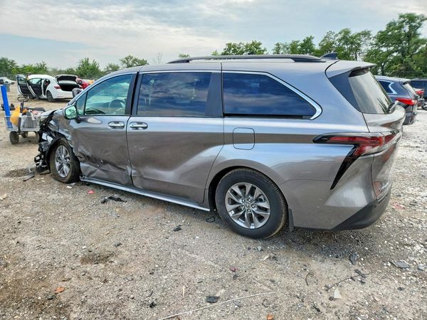 2026 TOYOTA SIENNA
