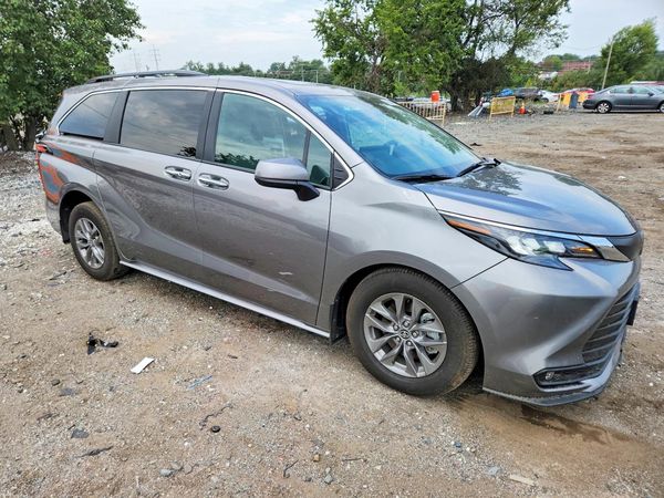 2026 TOYOTA SIENNA