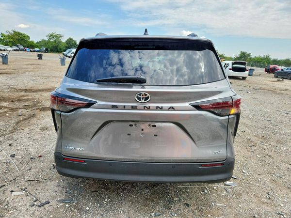2026 TOYOTA SIENNA