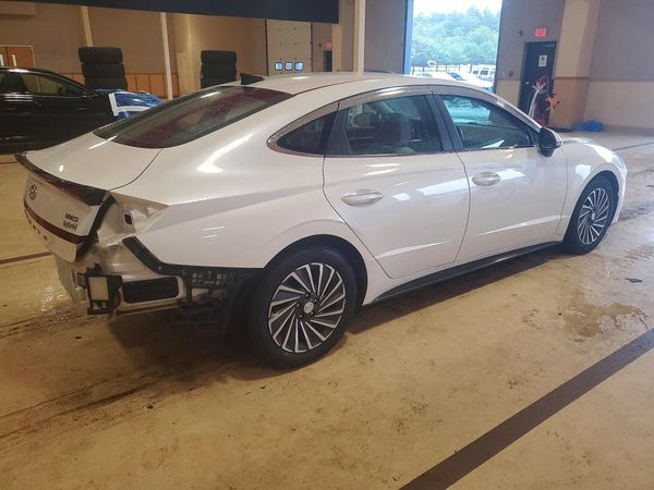 2022 HYUNDAI SONATA SEL