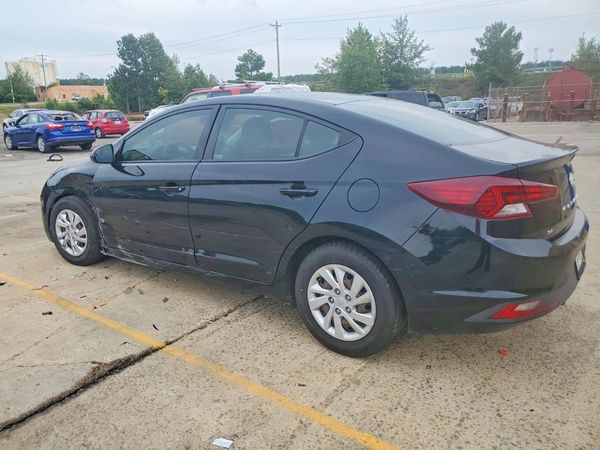 2019 HYUNDAI ELANTRA SE