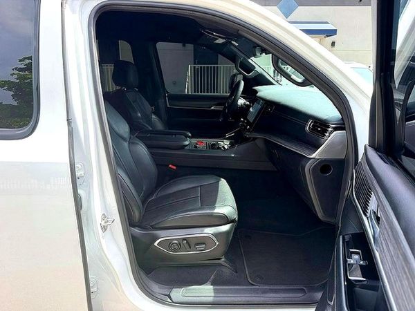 2023 JEEP WAGONEER Series III