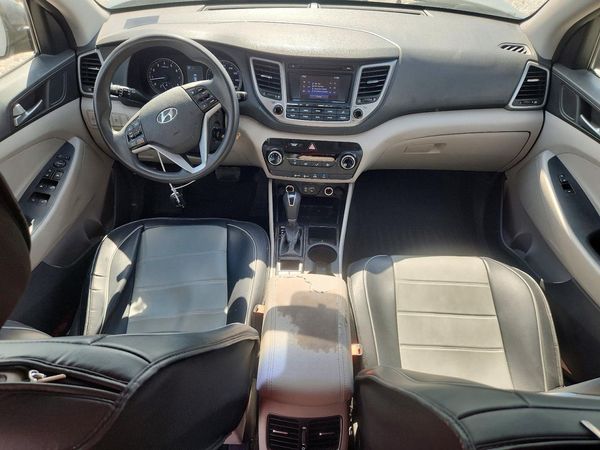 2017 HYUNDAI TUCSON