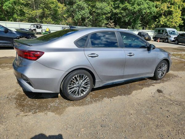 2024 KIA FORTE GT Line