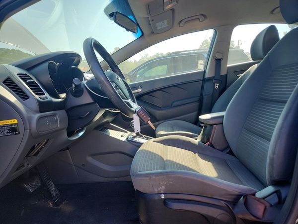 2017 KIA FORTE LX Popular, S