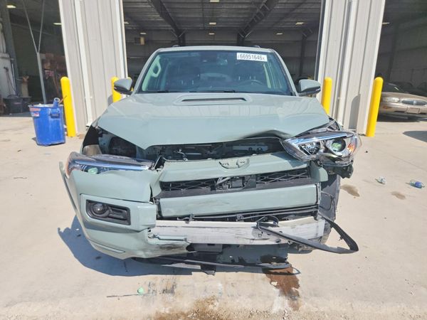 2023 TOYOTA 4RUNNER TRD Sport