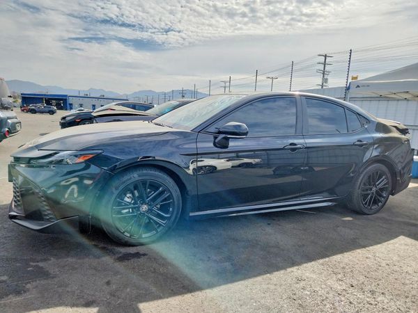 2025 TOYOTA CAMRY