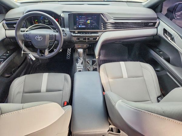 2025 TOYOTA CAMRY
