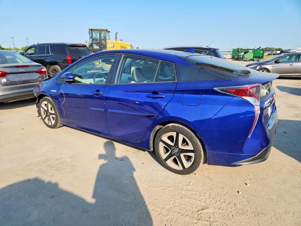2016 TOYOTA PRIUS