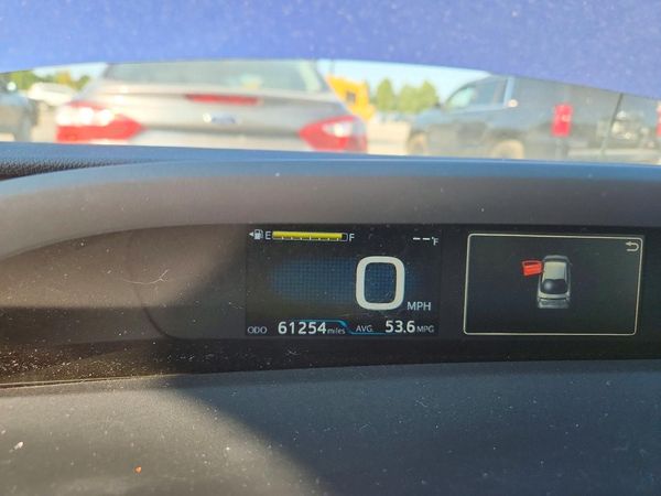 2016 TOYOTA PRIUS