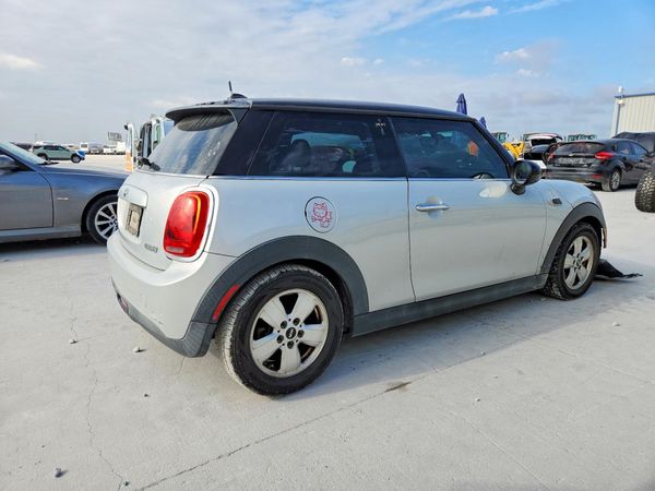 2014 MINI COOPER