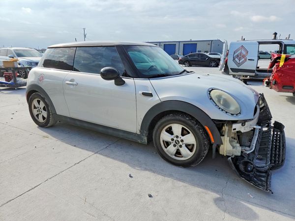 2014 MINI COOPER