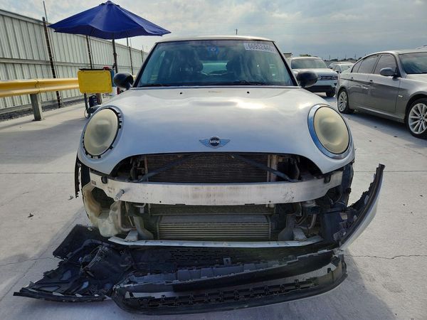 2014 MINI COOPER