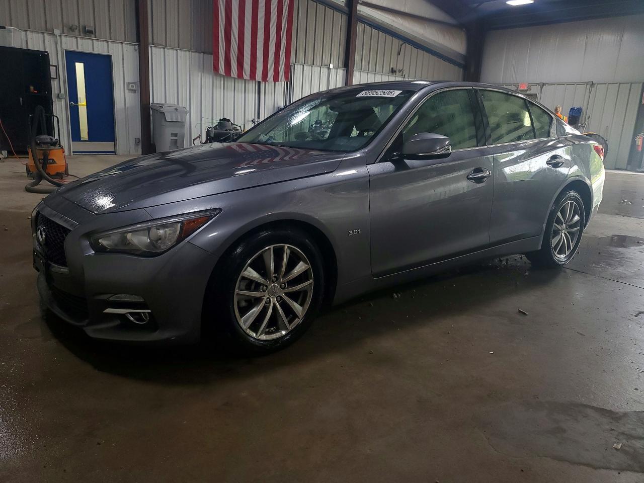 2017 INFINITI Q50
