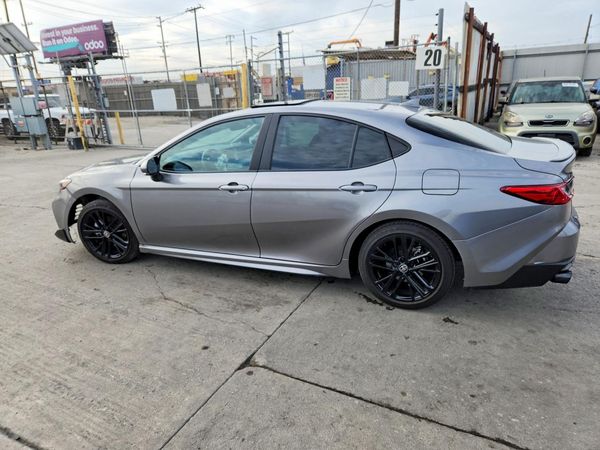 2025 TOYOTA CAMRY