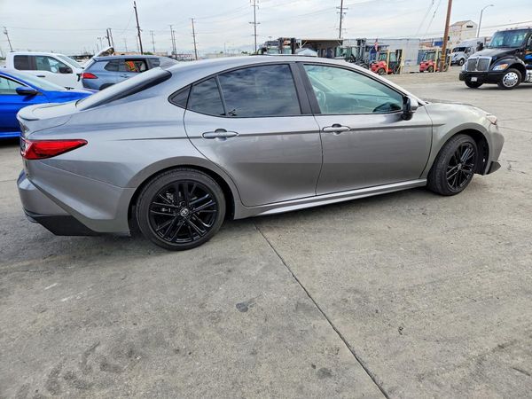 2025 TOYOTA CAMRY
