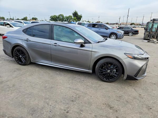 2025 TOYOTA CAMRY