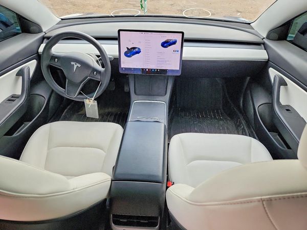 2021 TESLA MODEL 3