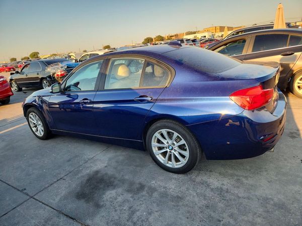 2016 BMW 320