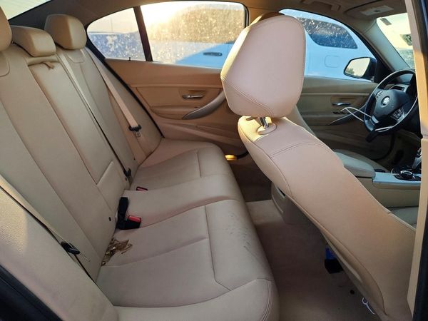 2016 BMW 320