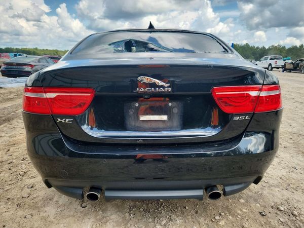 2017 JAGUAR XE