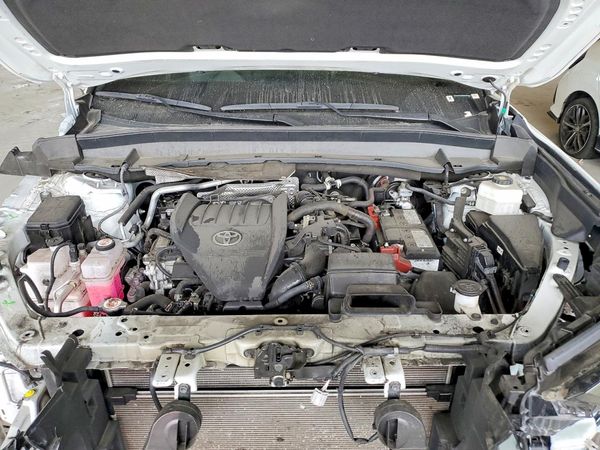 2024 TOYOTA GRAND HIGHLANDER — Engine bay
