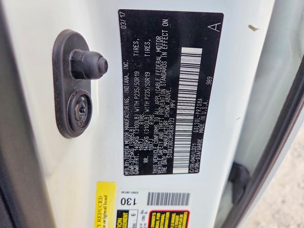2017 TOYOTA SIENNA SE/SE Premium