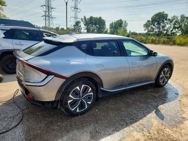 2023 KIA EV6 Light, Wind