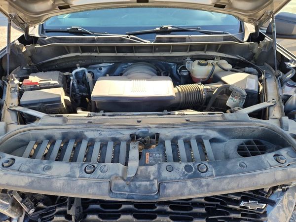 2020 CHEVROLET SILVERADO Custom — Engine bay