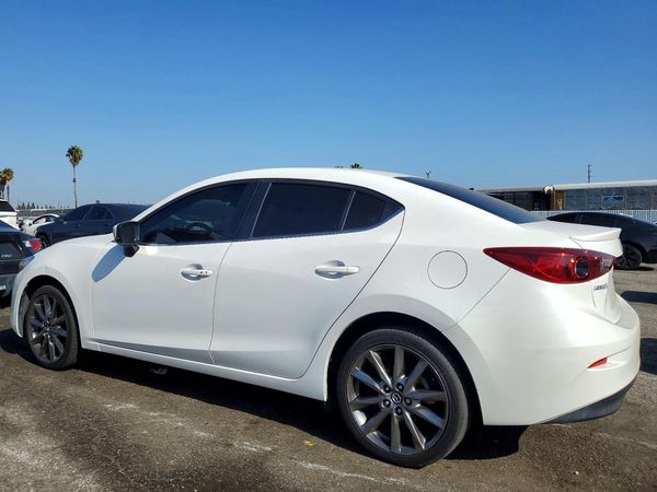 2018 MAZDA 3