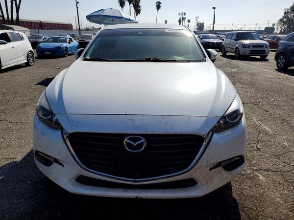 2018 MAZDA 3