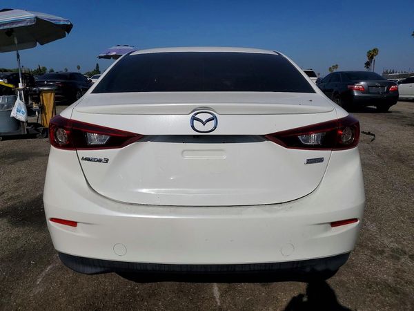 2018 MAZDA 3