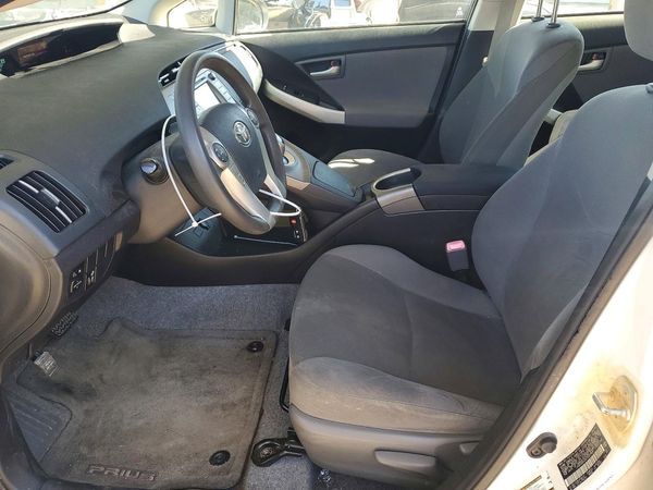 2012 TOYOTA PRIUS — DENT