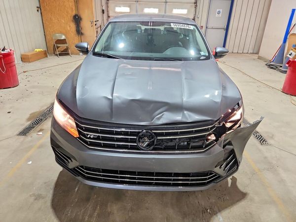 2018 VOLKSWAGEN PASSAT