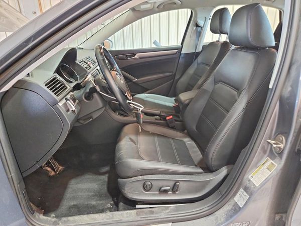 2018 VOLKSWAGEN PASSAT